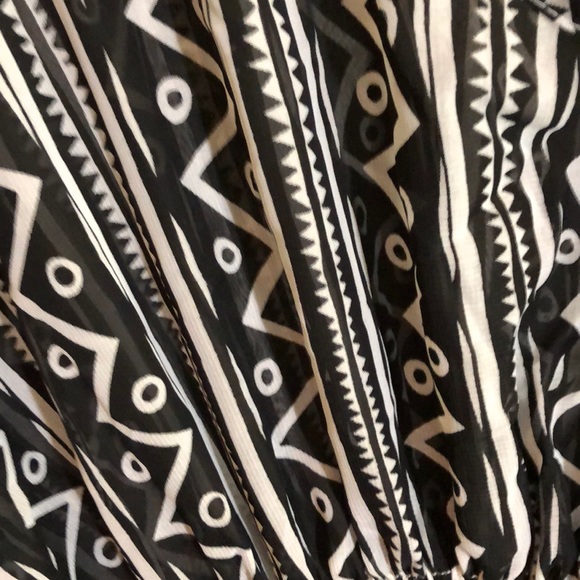 NWT Women’s Chiffon Beach Cover Up - Picture 2 of 3